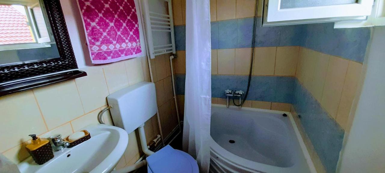 Pensiunea Casa Andreea Novaci-Străini Eksteriør bilde